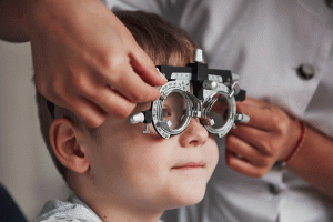 Test ophtalmologique chez enfant
